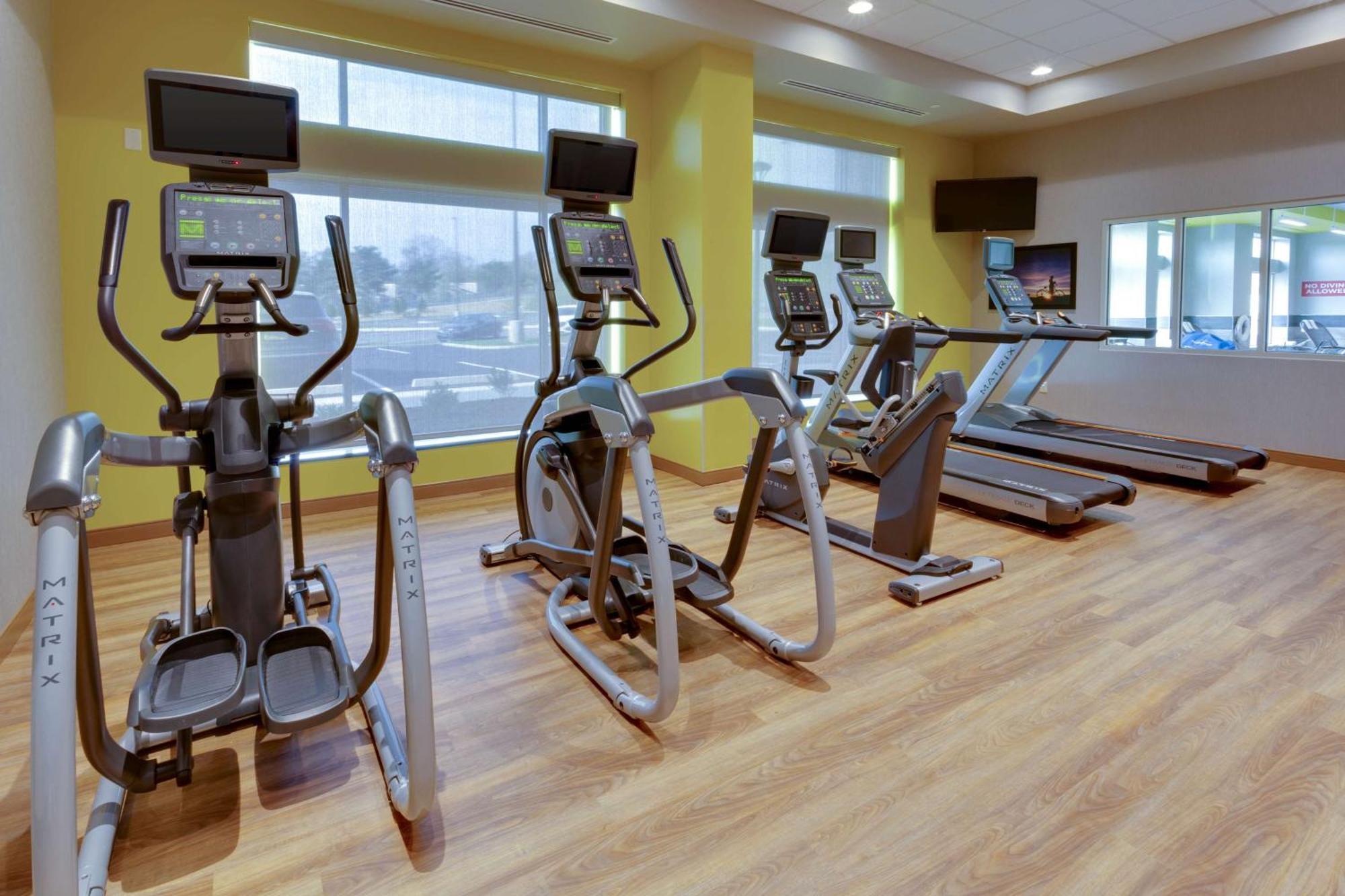 Drury Inn & Suites Pittsburgh Airport Settlers Ridge エクステリア 写真