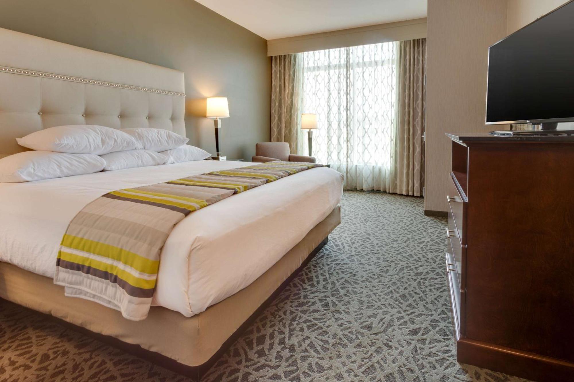 Drury Inn & Suites Pittsburgh Airport Settlers Ridge エクステリア 写真