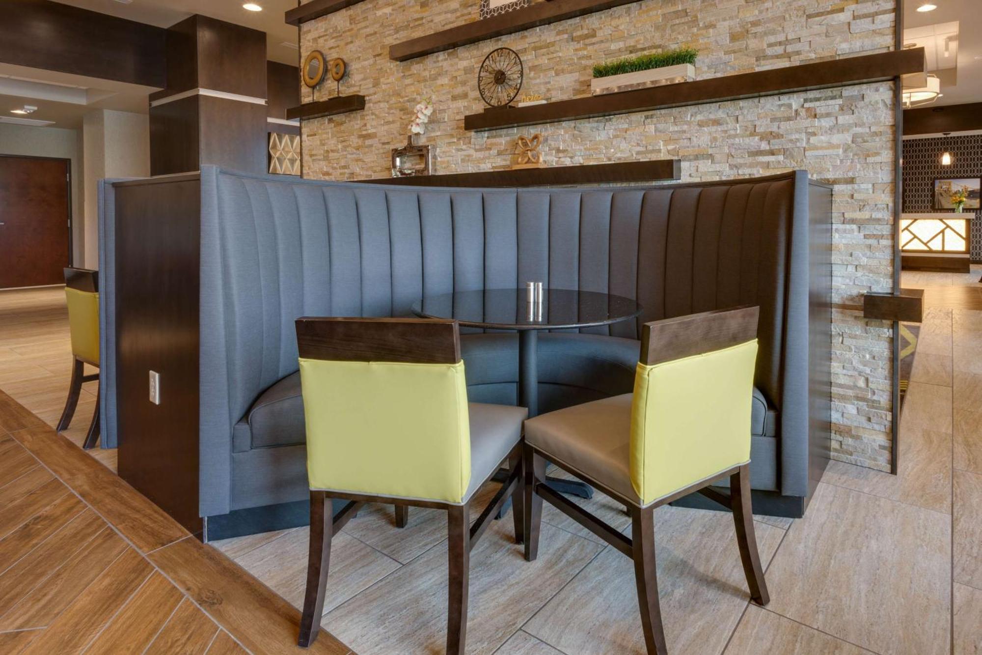 Drury Inn & Suites Pittsburgh Airport Settlers Ridge エクステリア 写真